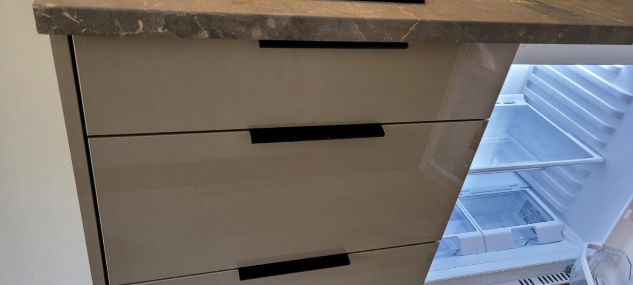 A Estrenar Preciosos Apartamentos Aparthotel Inter2, New Apartments Ln Aparthotel 12 Months Open! Self Check In! Reserva Garaje! سالو المظهر الخارجي الصورة