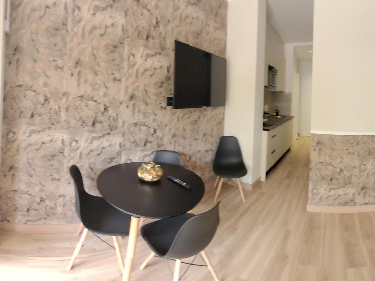 A Estrenar Preciosos Apartamentos Aparthotel Inter2, New Apartments Ln Aparthotel 12 Months Open! Self Check In! Reserva Garaje! سالو المظهر الخارجي الصورة