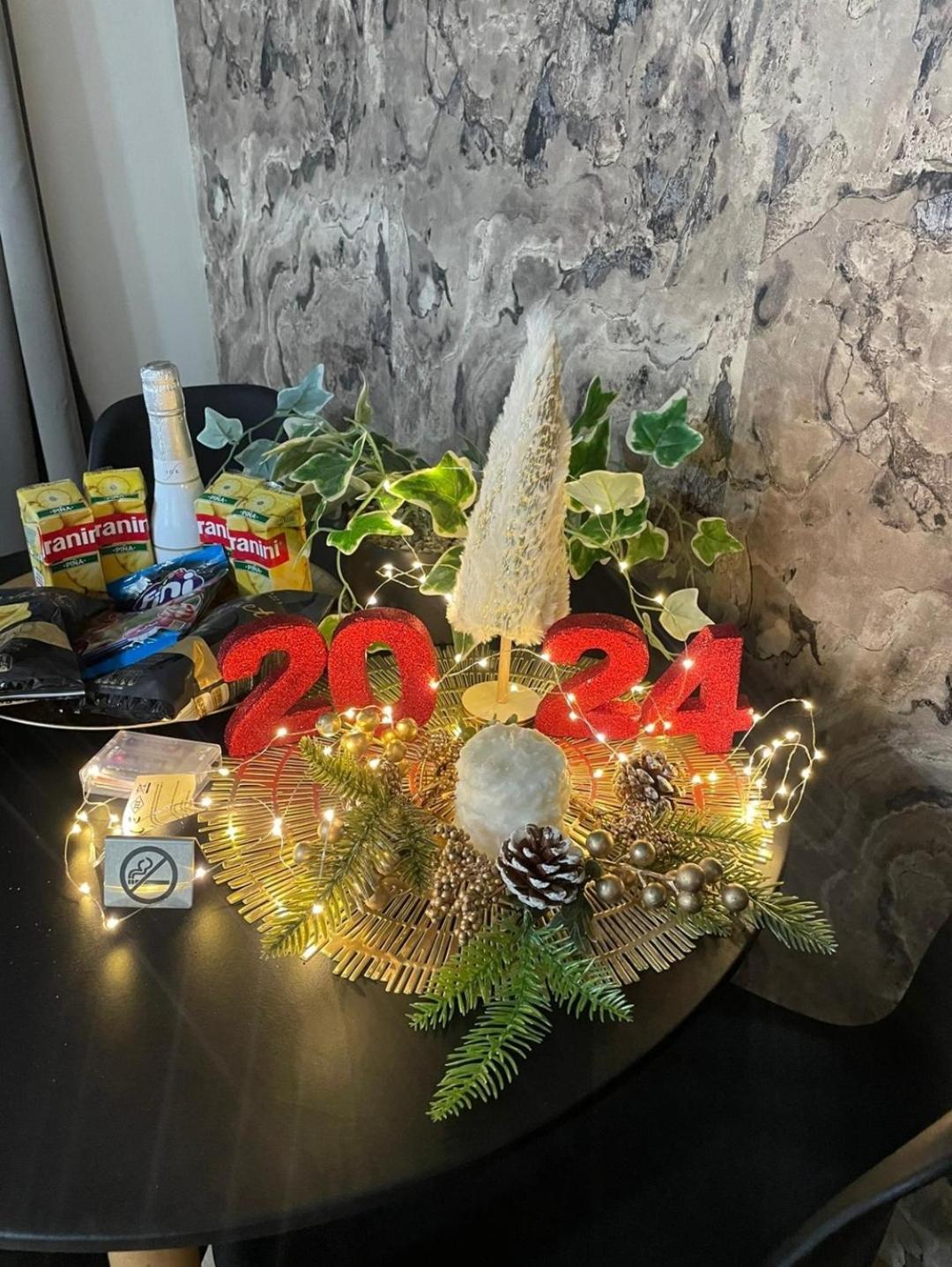 A Estrenar Preciosos Apartamentos Aparthotel Inter2, New Apartments Ln Aparthotel 12 Months Open! Self Check In! Reserva Garaje! سالو المظهر الخارجي الصورة